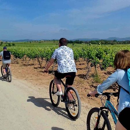 Tina De Vila, En La Capital Del Vino فيلافرانكا ديل بينيدس المظهر الخارجي الصورة